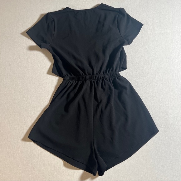 Princess Polly Front Cut Out Mini Romper with Sash, Size 2 - Picture 2 of 8